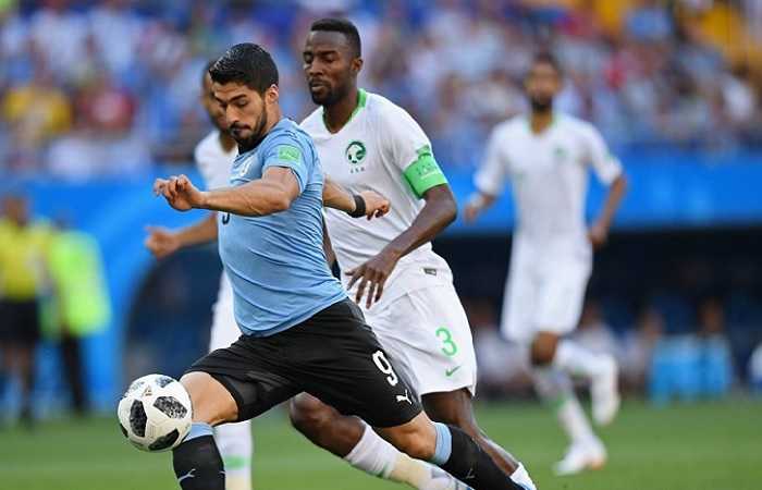 Матчи 1 8 финала ЧМ 2018, 30 июня играют Уругвай и Португалия, футболисты Уругвая на фото 