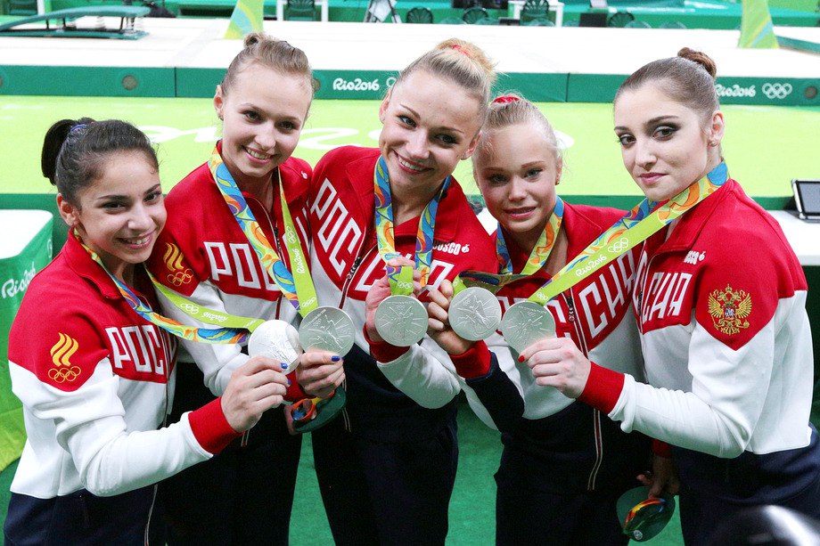 Женская сборная России по спортивной гимнастике.jpg