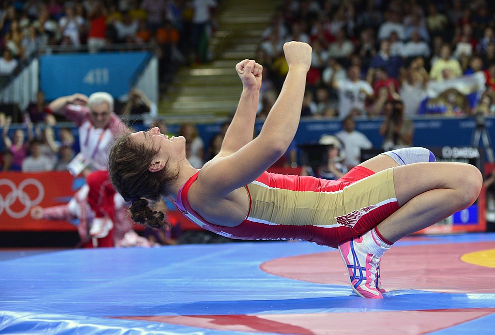 Россиянка Наталья Воробьева завоевала золотую медаль в соревнованиях по вольной борьбе