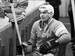Как жил и почему погиб советский хоккеист Виктор Якушев