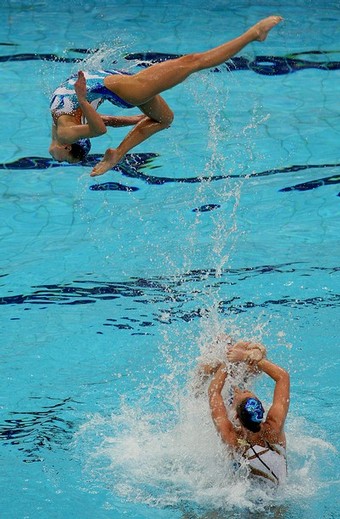 Выступление олимпийской сборной России в групповых соревнованиях по синхронному плаванию