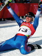 Евгений Дементьев после победного финиша на Олимпиаде в Турине