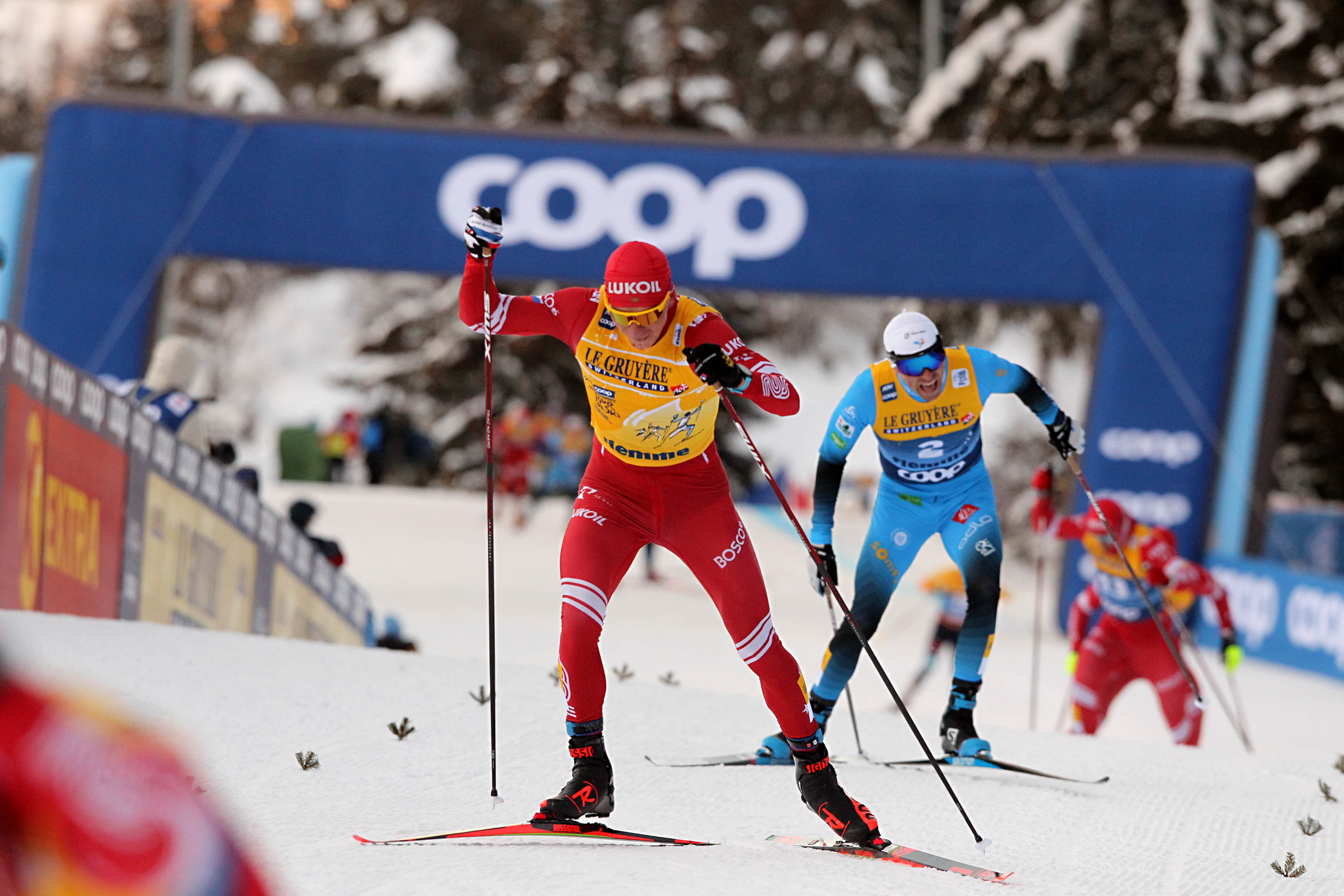Лыжный спринт мужчины сегодня. Альпе де Чермис тур де ски. Тур де ски 2020-2021. Валь ди Фьемме тур де ски. Лыжные гонки старт спринт.
