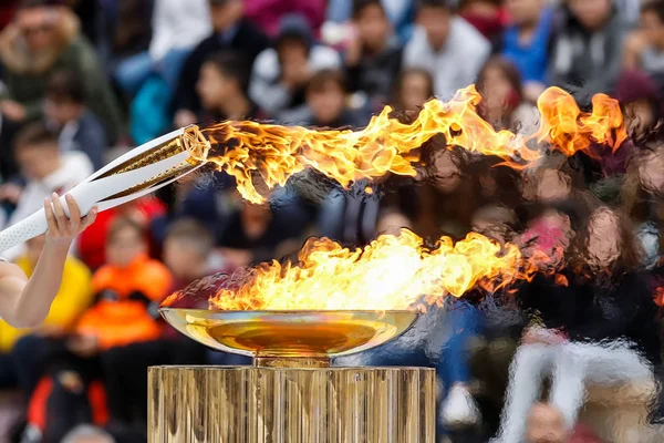 Церемония олимпийского пламени на зимних Олимпийских играх — стоковое фото
