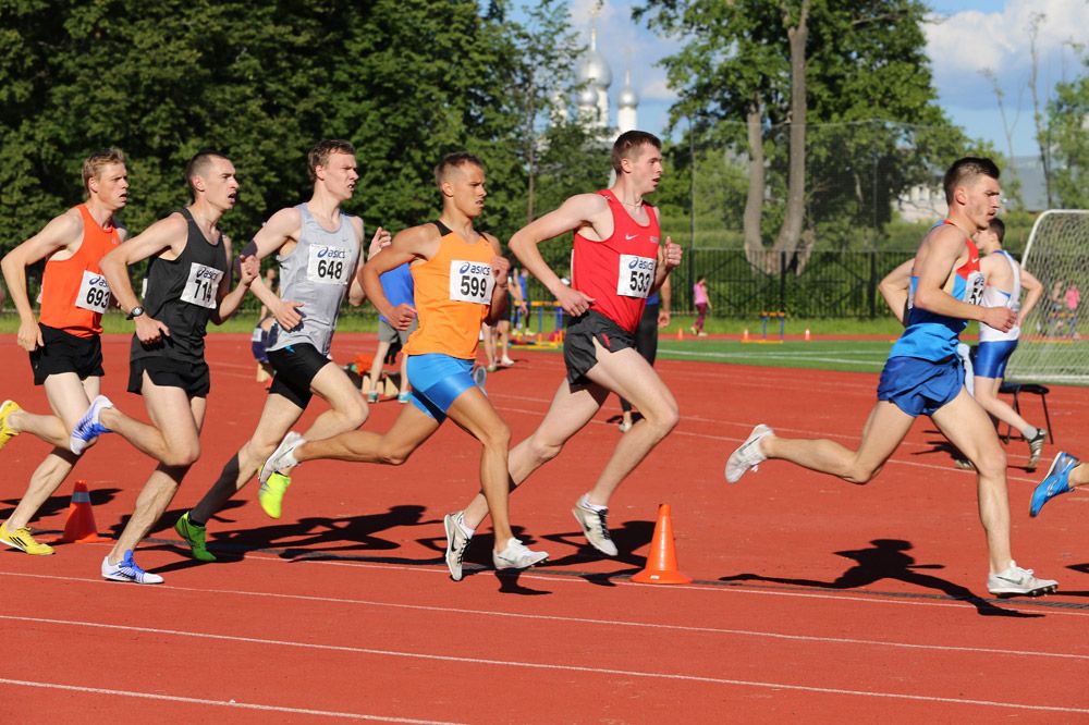 Спорт среди студентов. Спортивные соревнования студентов. Спортивные соревнования в вузе. Физическая культура легкая атлетика. Студенческие соревнования.